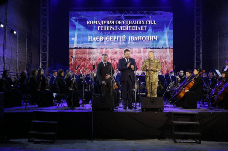 На глубине почти 300 метров в Донбассе зазвучала европейская классика (ФОТО)