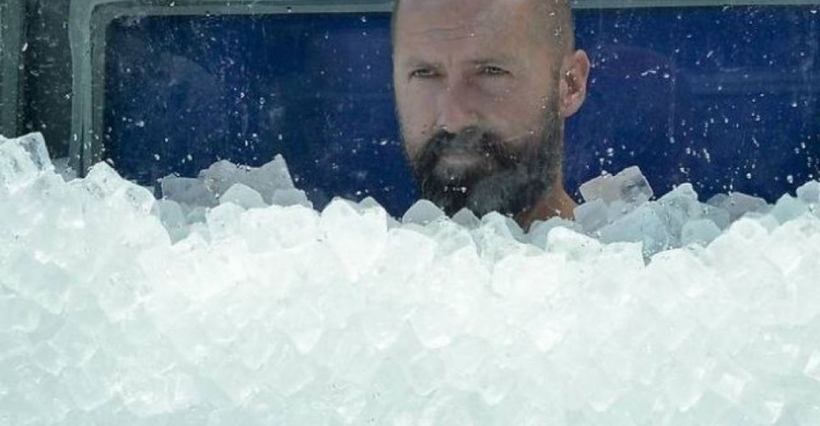 Австриец провел 2,5 часа во льду и побил мировой рекорд