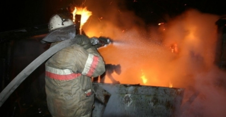 На пожаре в Мариуполе пострадал мужчина