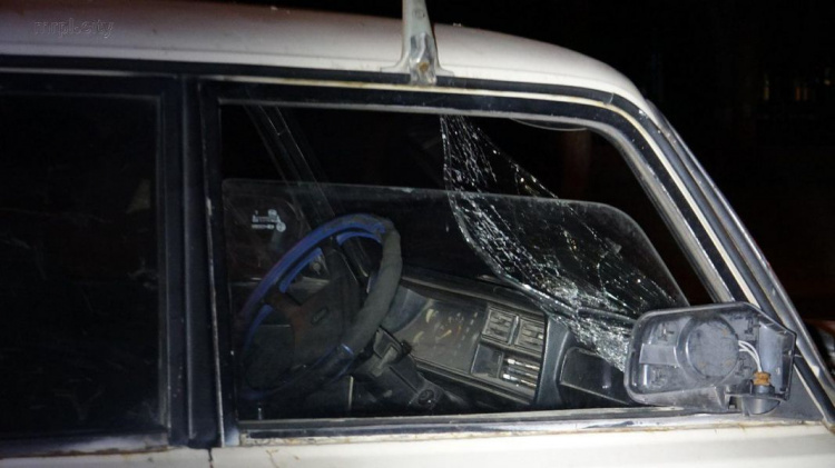 ДТП в центре Мариуполя: машина сбила 35-летнюю женщину (ФОТО)