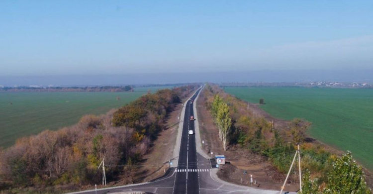 С высоты птичьего полета: в сети показали видео, как преобразилась «дорога жизни» Запорожье - Мариуполь (ВИДЕО)