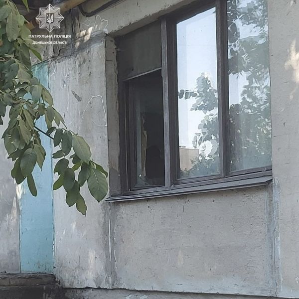 В Мариуполе подросток через окно забрался в чужую квартиру за ценными вещами