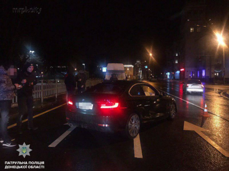 Стали известны подробности ДТП в Мариуполе, в котором автомобиль врезался в ограждение (ФОТО)