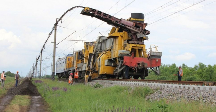 Станет ли в Мариуполе больше поездов после реконструкции путей?