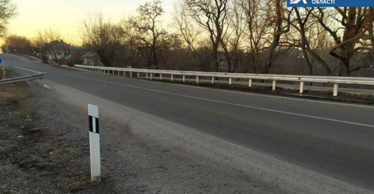 Вдоль трассы Борисполь-Мариуполь устанавливают барьерное ограждение