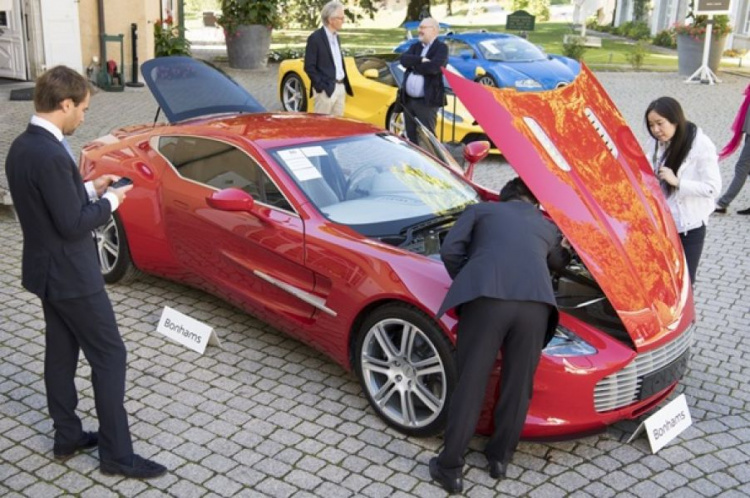В Швейцарии продали 25 конфискованных авто за $27 млн (ФОТО)