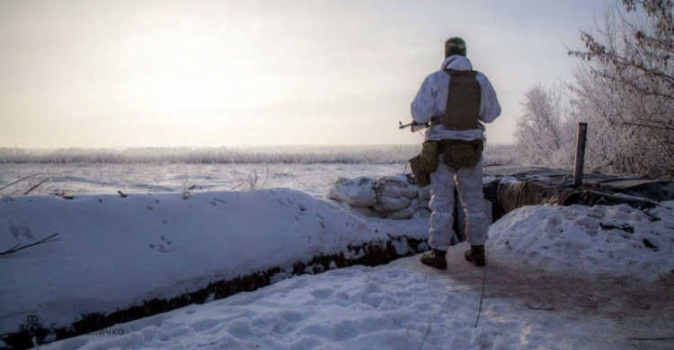Боевики запускали беспилотник через линию разграничения и ранили украинского бойца