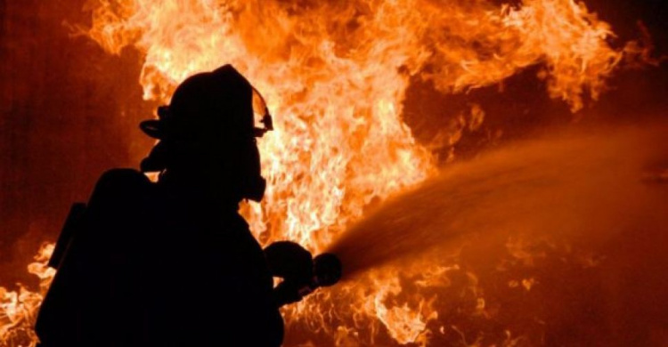 На пожаре в Донетчине эвакуировали семь человек, одного спасти не удалось