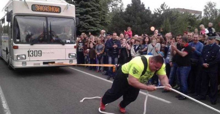 Мариупольский стронгмен едет в Черкассы устанавливать новый рекорд Украины