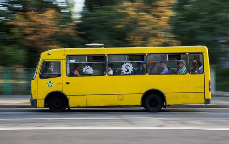 100 и 1 причина: Чиновники рассказали, почему нельзя снизить стоимость проезда в Мариуполе
