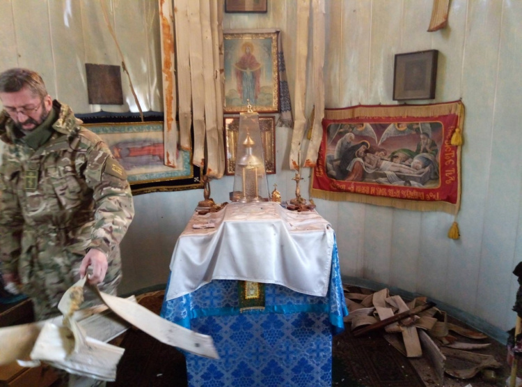 Ночью в Мариуполе подожгли храм Киевского патриархата