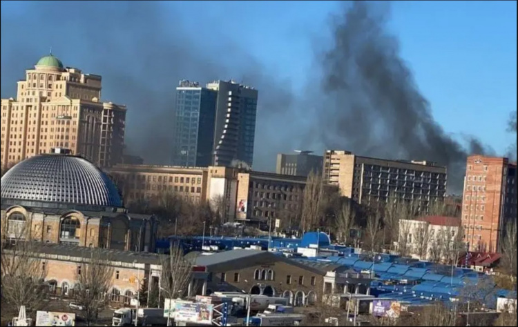 Тиша в Донецьку: місто завмерло в очікуванні чогось страшного