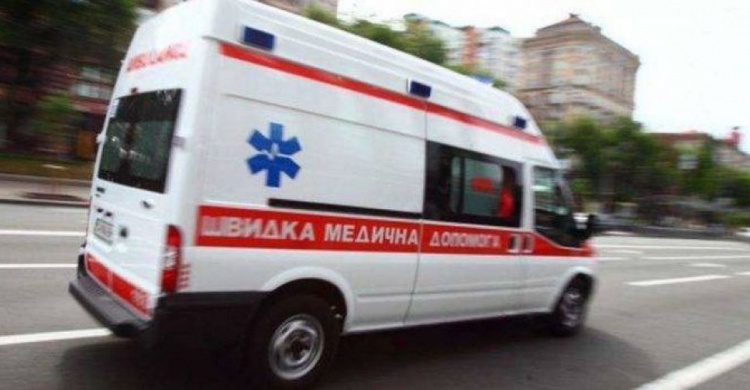 В ДТП под Мариуполем пострадали водитель и две пассажирки