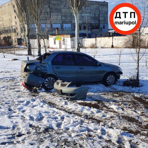 В Мариуполе водитель создал аварийную ситуацию и скрылся с места ДТП