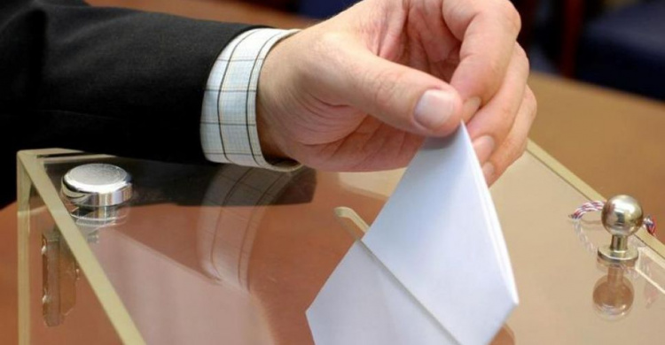 Изменить место голосования за неделю: в Мариуполе начали прием заявлений