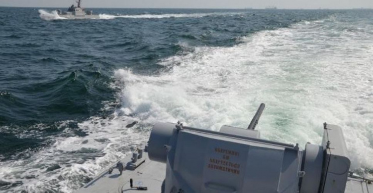 Российские корабли ФСБ в Азовском море осуществляли провокационные маневры по отношению к украинским судам