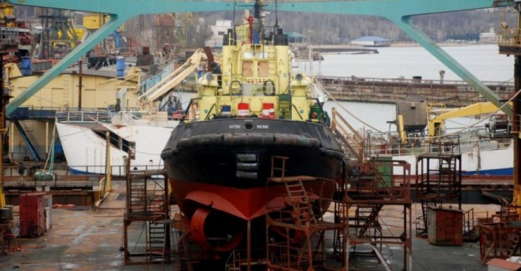 За год мариупольский судоремонтный завод починил судов более, чем на 60 млн гривен