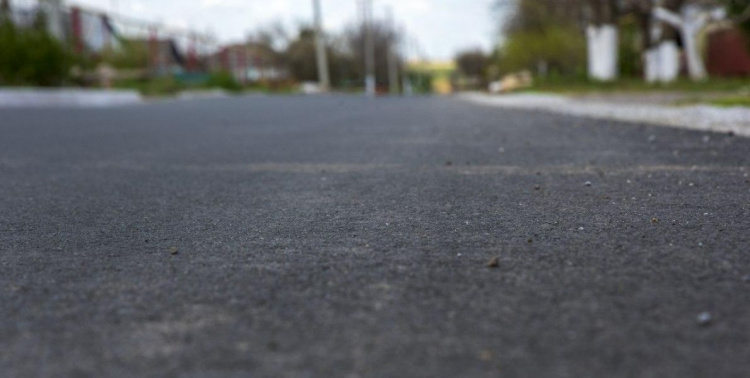 Металлургические шлаки позволили сэкономить более 500 тысяч грн при ремонте дорог в Сартане
