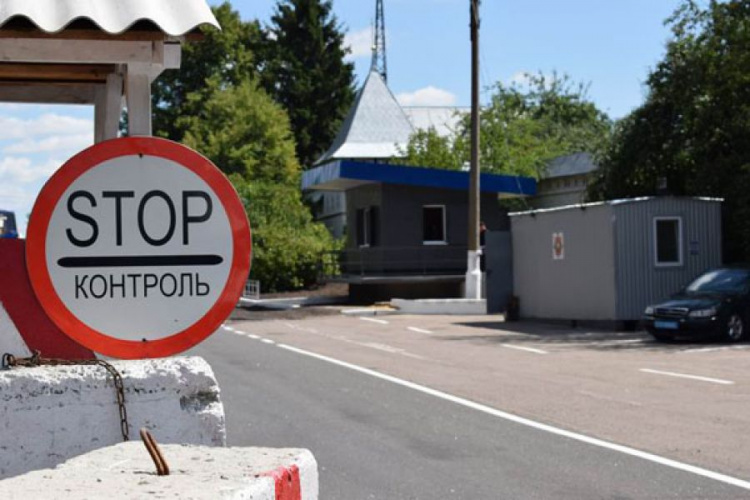 В Донецкой области пытаются перекрыть все «объездные» дороги (ФОТО)