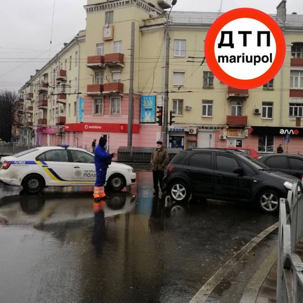На пешеходном переходе в Мариуполе сбили мужчину (ДОПОЛНЕНО)
