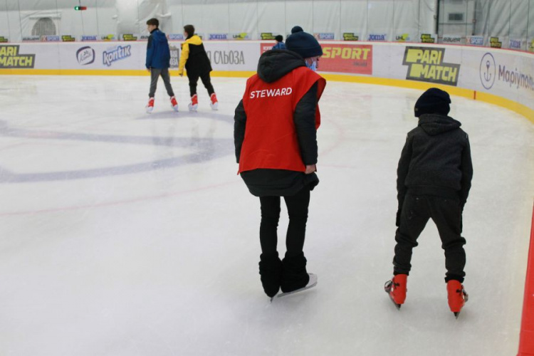 В Мариуполе прошла тестовая тренировка детской хоккейной академии
