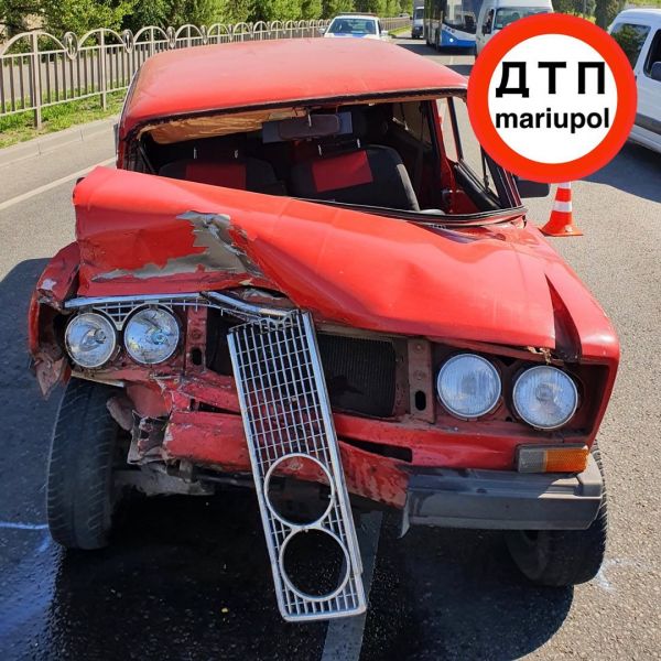 Машины вдребезги: на Набережной в Мариуполе снова – «жесткая» авария (ВИДЕО)