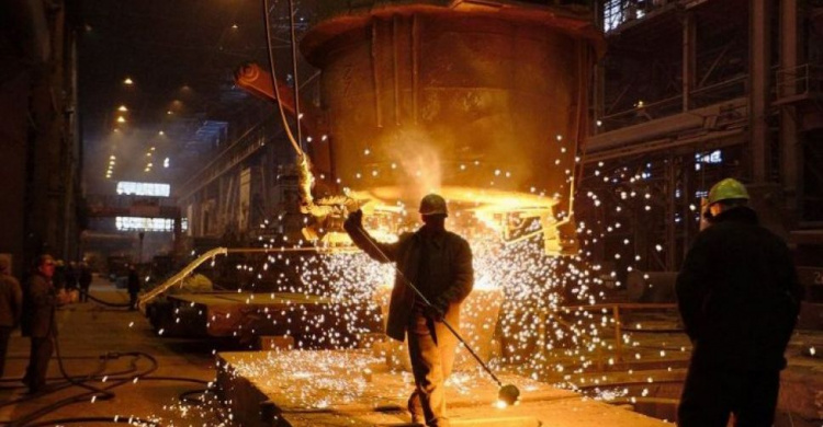 Средняя зарплата металлургов Донетчины превысила 20 тысяч гривен