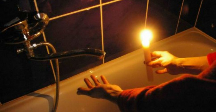 В Мариуполе отключили свет и воду: по каким адресам?