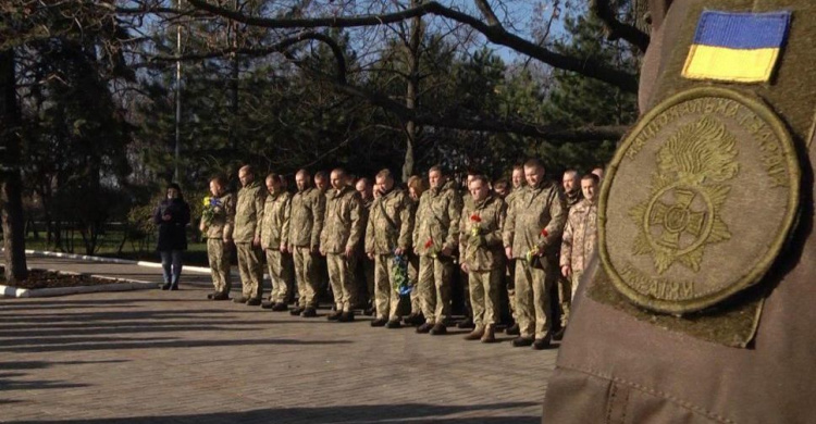 В Мариуполе почтили память воинов, отдавших свои жизни за Украину (ФОТО+ВИДЕО)