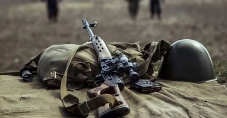 В зоне ООС на Донбассе продолжаются обстрелы, ранен украинский воин