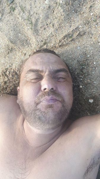 Мариупольцев просят опознать личность утонувшего мужчины (ФОТО 18+)