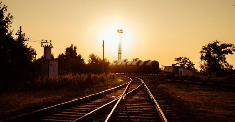 Обновление железной дороги и трассы на Мариуполь: Европейский банк поделился планами