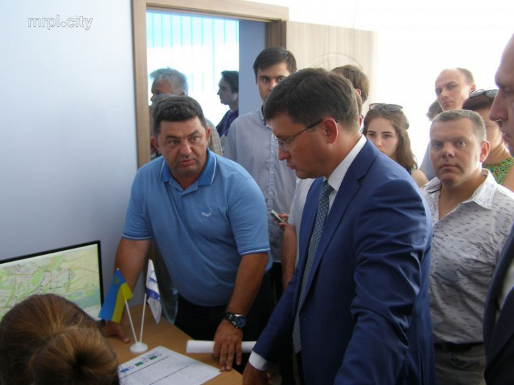 В Мариуполе за 40 тыс. евро открыли современную диспетчерскую службу общественного транспорта (ФОТО)