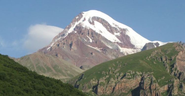 Альпинисты водрузят флаг Мариуполя на «горе с ледяной вершиной» к 240-летию города (ФОТО)