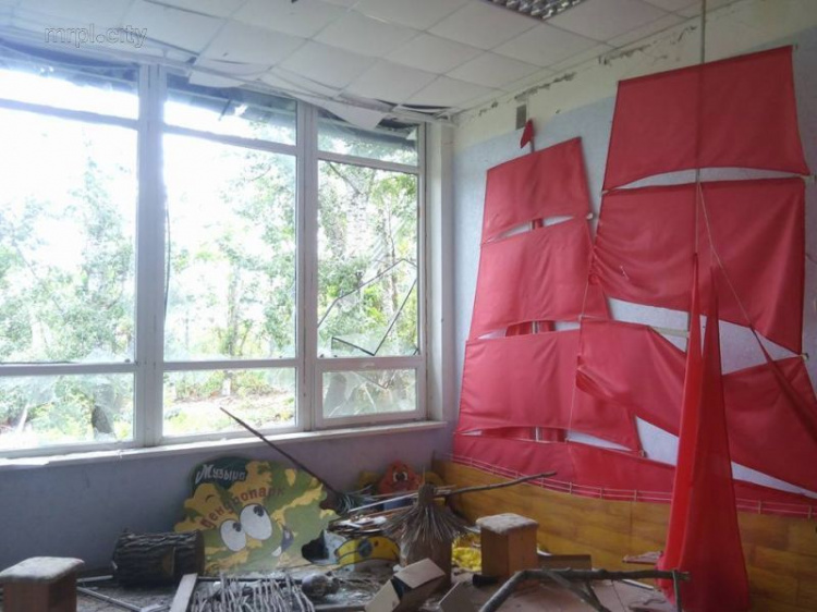 Расстрелянный лагерь «Алые паруса» в Широкино уже не отпразднует день рождения (ВИДЕО)