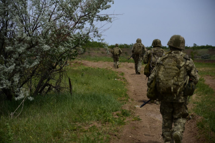 Битва за Покровськ та Селидове -  чому окупантам доведеться звузити ділянку наступу по фронту