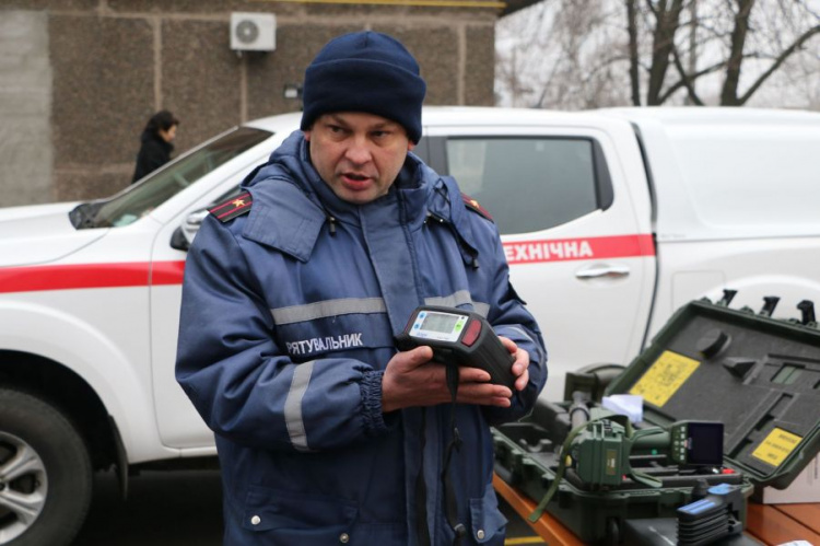 Спасатели Мариуполя обзавелись новым оборудованием для защиты от разных видов угроз (ФОТО+ВИДЕО)