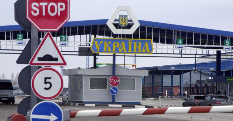 Какую категорию граждан на украинской границе и КПВВ начали пропускать без очереди