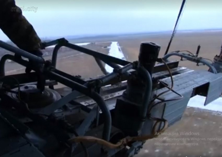 На Донбассе рассыпали мины с вертолета (ФОТО+ВИДЕО)