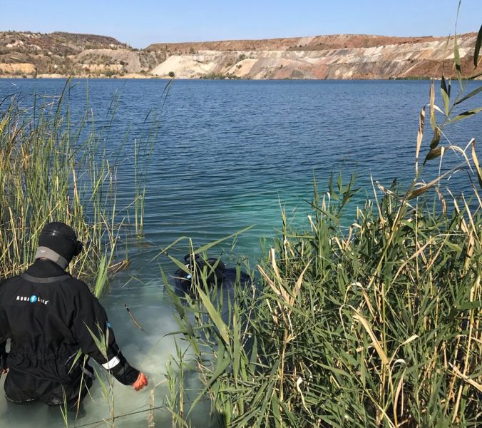 На Донетчине из водоема достали тело мужчины (ФОТО)