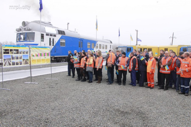На Мариуполь открыли модернизированный двухпутный участок железной дороги стоимостью 460 млн гривен (ФОТО)