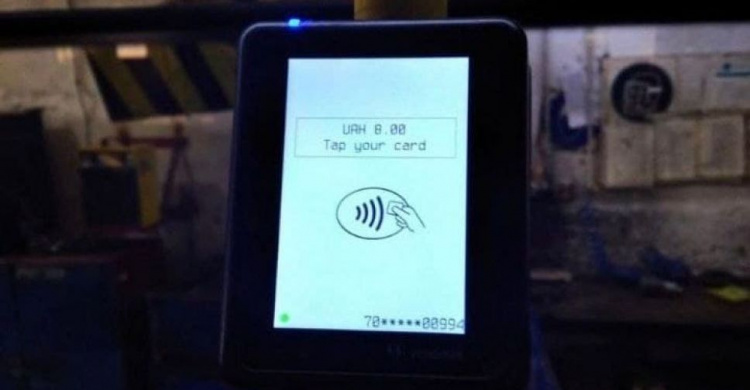 В мариупольском транспорте устанавливают валидаторы для внедрения электронного билета