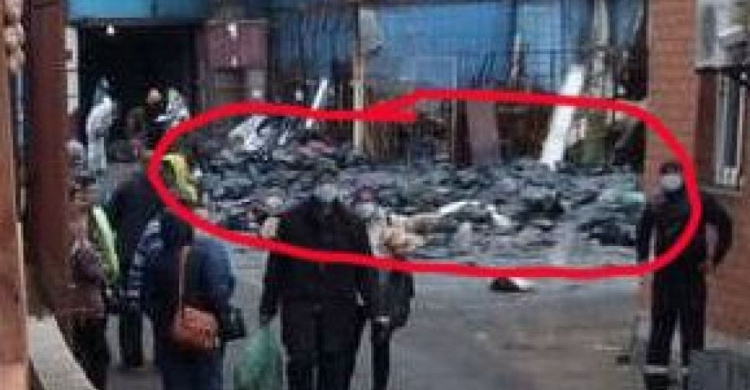 В Мариуполе под завалами дома нашли 200 тел погибших