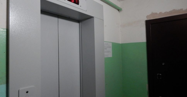В Мариуполе на замену и ремонт лифтов потратили около 50 млн гривен (ФОТО)
