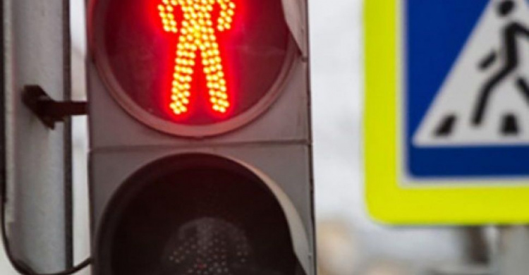 Мариупольцы требуют новый светофор на одном из перекрестков города