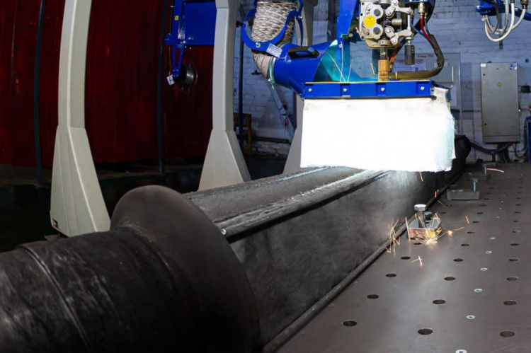 Мариупольский ремонтно-механический завод продолжает обновлять оборудование