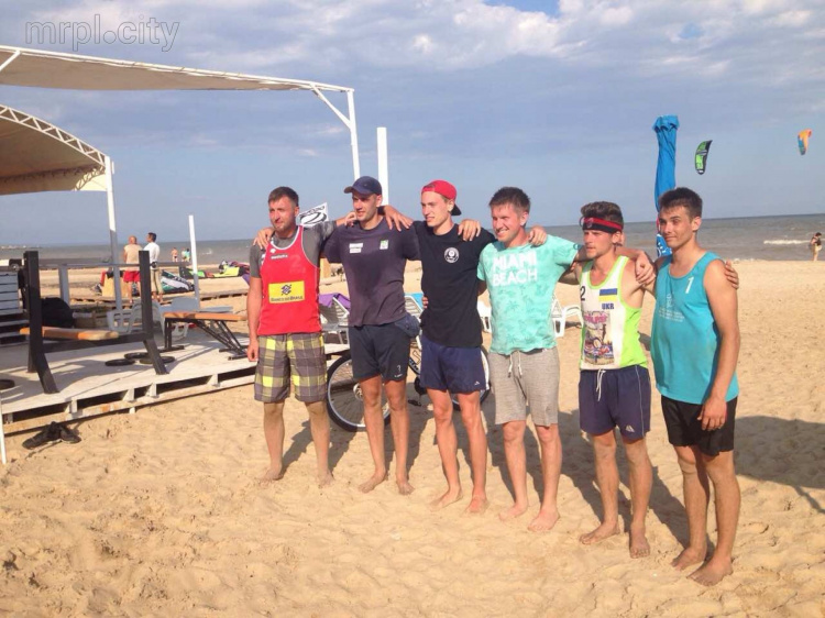 Мариупольцы одержали победу в турнире по пляжному волейболу (ФОТО)