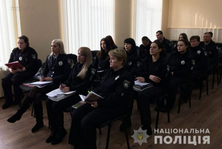 В Мариуполе полицейские прошли тренинг для усовершенствования навыков задержания (ФОТО)