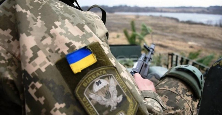 Боевики обстреляли Приазовье: один украинский воин погиб, двое – в больнице