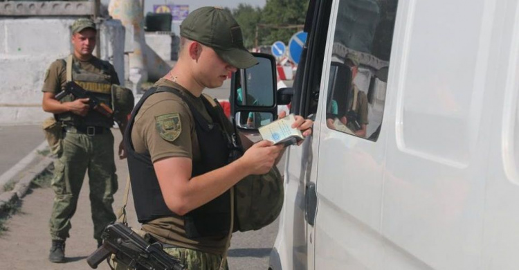 За неделю на КПВВ Донбасса предотвратили до полусотни правонарушений (ФОТО)